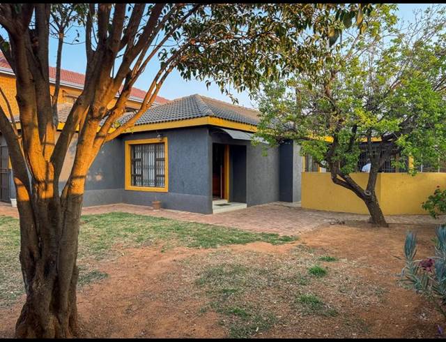 4 BEDROOM HOUSE FOR SALE IN HOSPITAL VIEW